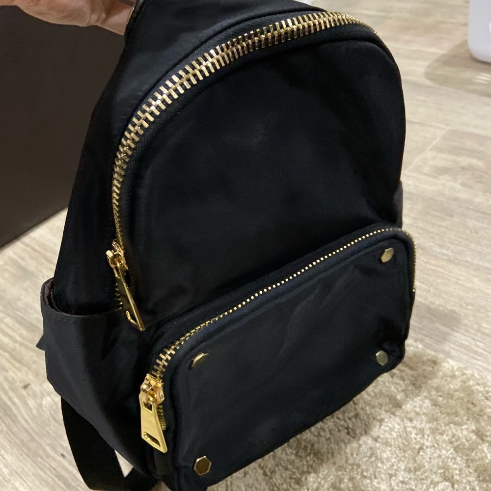 Small back pack - Picture 3 of 3